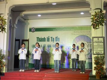 Hình ảnh: Đón tiếp và Hoan ca mừng Khánh Thành Nhà Sinh Hoạt Tu xá Thánh Martinô Ngọc Đồng