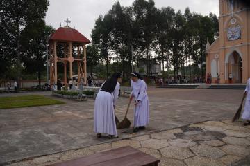 Hình ảnh: Làm phép và Cắt băng Khánh Thành Cộng đoàn Thánh Piô V Mỹ Hội
