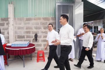 Hình ảnh: Làm phép và Cắt băng Khánh Thành Cộng đoàn Thánh Piô V Mỹ Hội