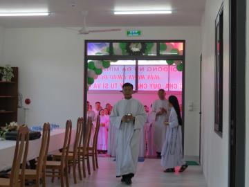 Hình ảnh: Làm phép và Cắt băng Khánh Thành Cộng đoàn Thánh Piô V Mỹ Hội