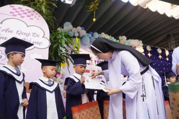 Hình ảnh: Thánh lễ Bế giảng Năm học, Lễ Ra trường và mừng ngày Quốc tế Thiếu Nhi năm 2026 | Mầm Non Tư Thục Bình Minh