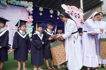 Hình ảnh: Thánh lễ Bế giảng Năm học, Lễ Ra trường và mừng ngày Quốc tế Thiếu Nhi năm 2026 | Mầm Non Tư Thục Bình Minh