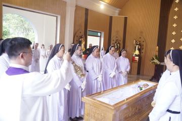 Hình ảnh: Nghi thức Khâm liệm & Thánh lễ cầu nguyện cho Nữ tu Anna Nguyễn Thị Cúc, OP.