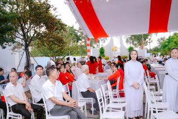 Chùm hình ảnh số 1: Thánh lễ Tạ ơn, Nghi thức Khấn Dòng và mừng Ngân khánh Khấn Dòng năm 2026 (1)