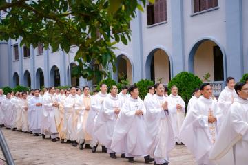 Chùm hình ảnh số 1: Thánh lễ Tạ ơn, Nghi thức Khấn Dòng và mừng Ngân khánh Khấn Dòng năm 2026 (1)