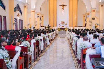 Chùm hình ảnh số 1: Thánh lễ Tạ ơn, Nghi thức Khấn Dòng và mừng Ngân khánh Khấn Dòng năm 2026 (1)