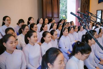 Chùm hình ảnh số 1: Thánh lễ Tạ ơn, Nghi thức Khấn Dòng và mừng Ngân khánh Khấn Dòng năm 2026 (1)