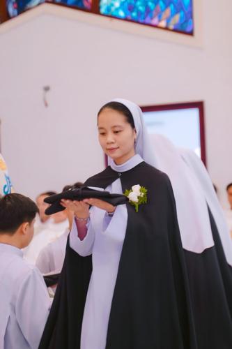 Chùm Hình ảnh số 2: Thánh lễ Tạ ơn, Nghi thức Khấn Dòng và mừng Ngân khánh Khấn Dòng năm 2026 (2)