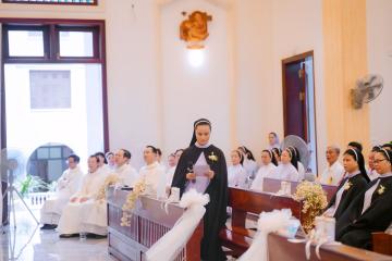 Chùm Hình ảnh số 3: Thánh lễ Tạ ơn, Nghi thức Khấn Dòng và mừng Ngân khánh Khấn Dòng năm 2026 (3)
