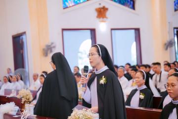 Chùm Hình ảnh số 3: Thánh lễ Tạ ơn, Nghi thức Khấn Dòng và mừng Ngân khánh Khấn Dòng năm 2026 (3)