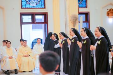 Chùm Hình ảnh số 3: Thánh lễ Tạ ơn, Nghi thức Khấn Dòng và mừng Ngân khánh Khấn Dòng năm 2026 (3)