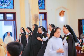 Chùm Hình ảnh số 3: Thánh lễ Tạ ơn, Nghi thức Khấn Dòng và mừng Ngân khánh Khấn Dòng năm 2026 (3)