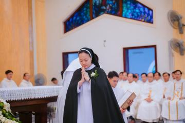 Chùm Hình ảnh số 3: Thánh lễ Tạ ơn, Nghi thức Khấn Dòng và mừng Ngân khánh Khấn Dòng năm 2026 (3)