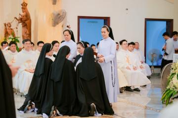 Chùm Hình ảnh số 3: Thánh lễ Tạ ơn, Nghi thức Khấn Dòng và mừng Ngân khánh Khấn Dòng năm 2026 (3)