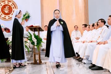 Chùm Hình ảnh số 4: Thánh lễ Tạ ơn, Nghi thức Khấn Dòng và mừng Ngân khánh Khấn Dòng năm 2026 (4)