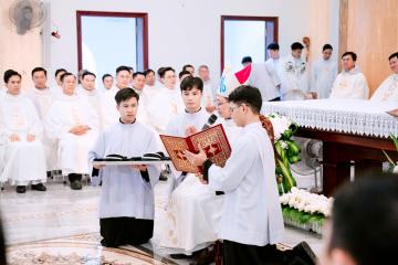 Chùm Hình ảnh số 4: Thánh lễ Tạ ơn, Nghi thức Khấn Dòng và mừng Ngân khánh Khấn Dòng năm 2026 (4)