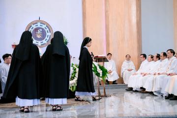 Chùm Hình ảnh số 4: Thánh lễ Tạ ơn, Nghi thức Khấn Dòng và mừng Ngân khánh Khấn Dòng năm 2026 (4)