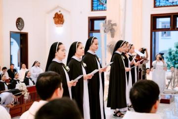 Chùm Hình ảnh số 4: Thánh lễ Tạ ơn, Nghi thức Khấn Dòng và mừng Ngân khánh Khấn Dòng năm 2026 (4)