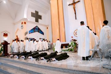 Chùm Hình ảnh số 4: Thánh lễ Tạ ơn, Nghi thức Khấn Dòng và mừng Ngân khánh Khấn Dòng năm 2026 (4)