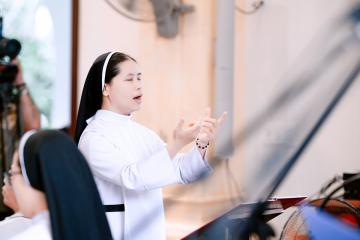 Chùm Hình ảnh số 5: Thánh lễ Tạ ơn, Nghi thức Khấn Dòng và mừng Ngân khánh Khấn Dòng năm 2026 (5)