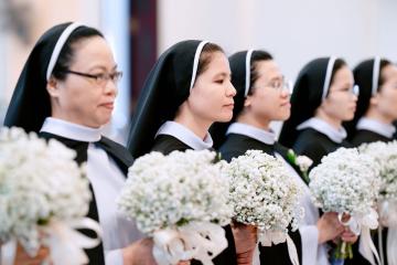 Chùm Hình ảnh số 5: Thánh lễ Tạ ơn, Nghi thức Khấn Dòng và mừng Ngân khánh Khấn Dòng năm 2026 (5)