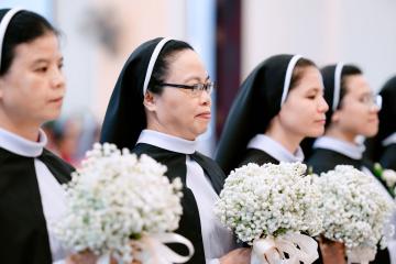 Chùm Hình ảnh số 5: Thánh lễ Tạ ơn, Nghi thức Khấn Dòng và mừng Ngân khánh Khấn Dòng năm 2026 (5)