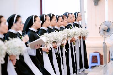 Chùm Hình ảnh số 5: Thánh lễ Tạ ơn, Nghi thức Khấn Dòng và mừng Ngân khánh Khấn Dòng năm 2026 (5)
