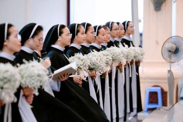 Chùm Hình ảnh số 5: Thánh lễ Tạ ơn, Nghi thức Khấn Dòng và mừng Ngân khánh Khấn Dòng năm 2026 (5)