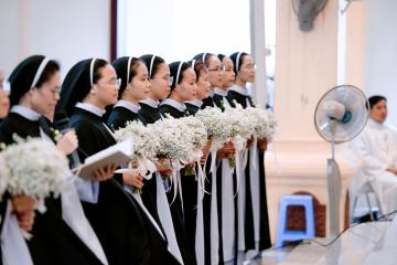 Chùm Hình ảnh số 5: Thánh lễ Tạ ơn, Nghi thức Khấn Dòng và mừng Ngân khánh Khấn Dòng năm 2026 (5)