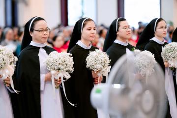 Chùm Hình ảnh số 5: Thánh lễ Tạ ơn, Nghi thức Khấn Dòng và mừng Ngân khánh Khấn Dòng năm 2026 (5)