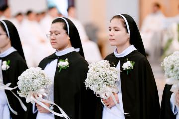 Chùm Hình ảnh số 5: Thánh lễ Tạ ơn, Nghi thức Khấn Dòng và mừng Ngân khánh Khấn Dòng năm 2026 (5)