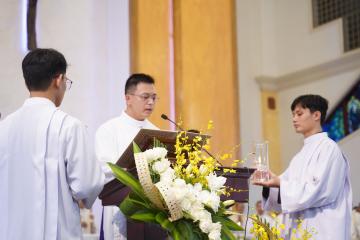 Chùm Hình ảnh số 6: Thánh lễ Tạ ơn, Nghi thức Khấn Dòng và mừng Ngân khánh Khấn Dòng năm 2026 (6)
