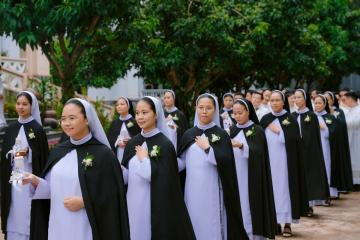 Chùm Hình ảnh số 6: Thánh lễ Tạ ơn, Nghi thức Khấn Dòng và mừng Ngân khánh Khấn Dòng năm 2026 (6)