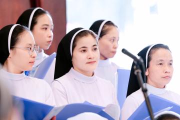 Chùm Hình ảnh số 6: Thánh lễ Tạ ơn, Nghi thức Khấn Dòng và mừng Ngân khánh Khấn Dòng năm 2026 (6)