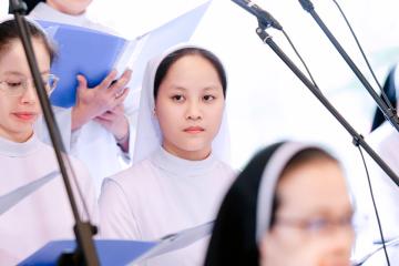 Chùm Hình ảnh số 6: Thánh lễ Tạ ơn, Nghi thức Khấn Dòng và mừng Ngân khánh Khấn Dòng năm 2026 (6)