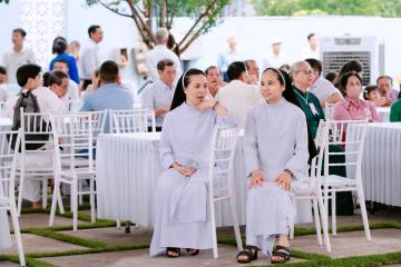 Chùm Hình ảnh số 7: Thánh lễ Tạ ơn, Nghi thức Khấn Dòng và mừng Ngân khánh Khấn Dòng năm 2026 (7)