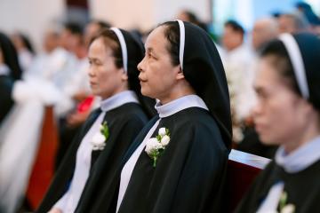 Chùm Hình ảnh số 7: Thánh lễ Tạ ơn, Nghi thức Khấn Dòng và mừng Ngân khánh Khấn Dòng năm 2026 (7)
