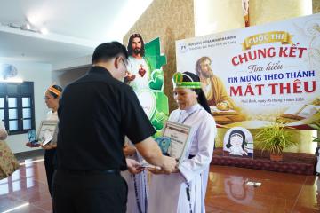 Hình ảnh 2: Cuộc thi Chung kết Tìm hiểu Tin mừng Mát thêu